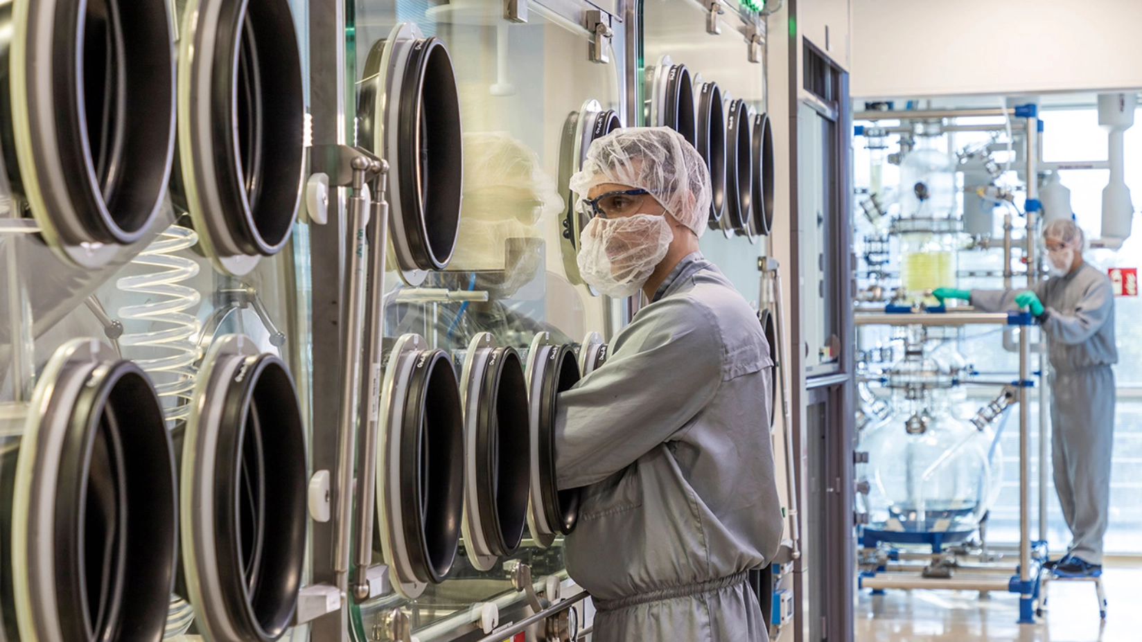 Arbeiter in hygienischer Kleidung