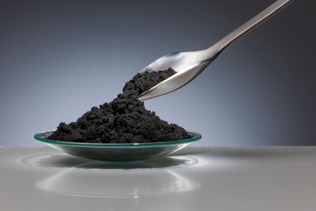 Heterogeneous precious metal catalyst