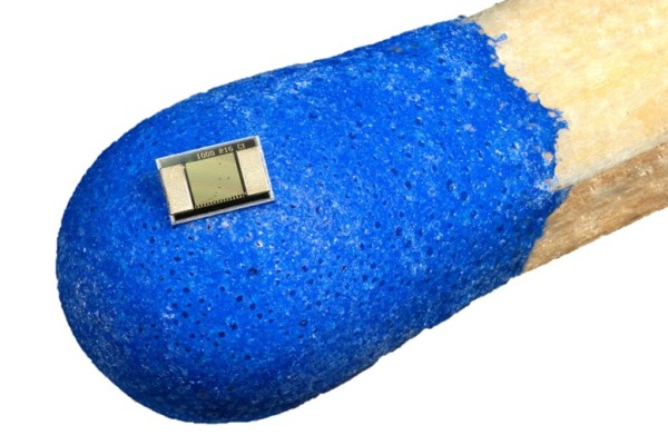  Kleiner als ein Streichholzkopf: der miniaturisierte flexible Temperatursensor von Heraeus Nexensos