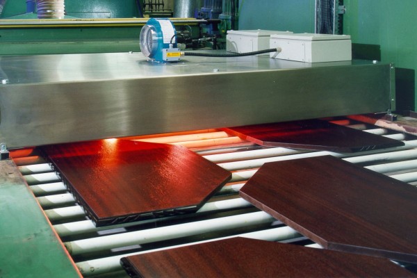 木工製品の赤外線加熱・乾燥の応用