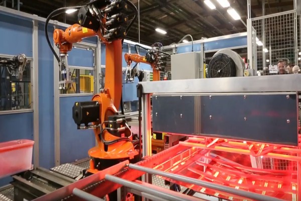 自動車ガラスのロボットセル生産に組み込める赤外線の活用法