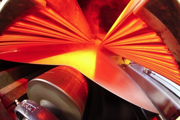 フローリング材生産プロセスの柔軟性と制御性を向上する赤外線ブースター