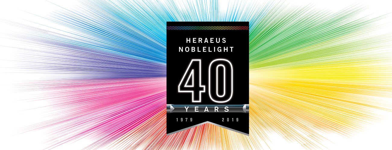 英国ヘレウスノーブルライト社、設立40周年