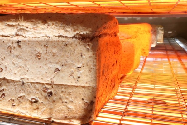 IR heat reduces germs on bread